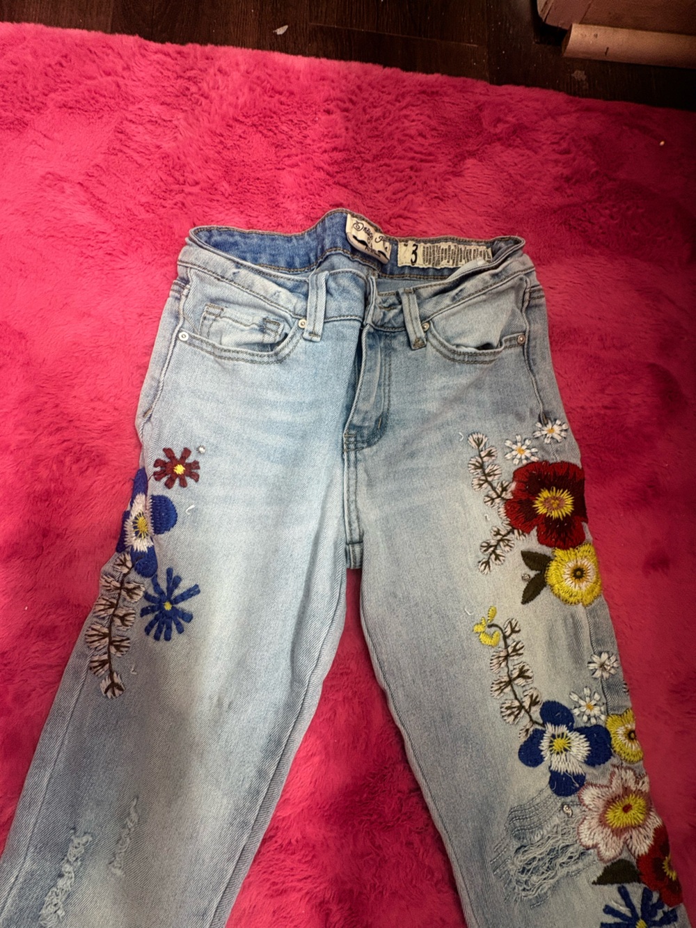 Light Wash Embroidered Women’s Jeans - Floral Detail - Picture 6 of 8